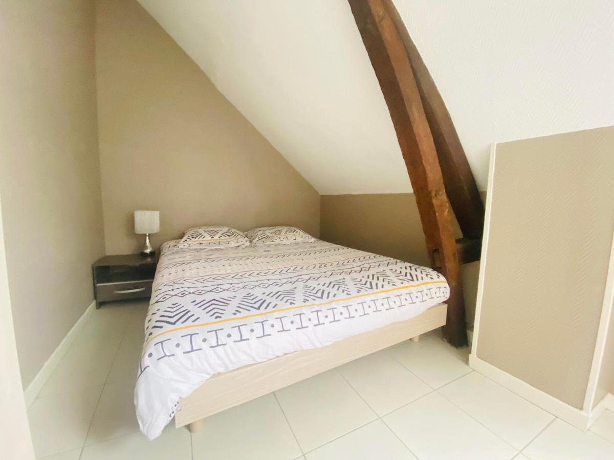 Appartement A Deux Pas De La Cathedrale à Laon Extérieur photo